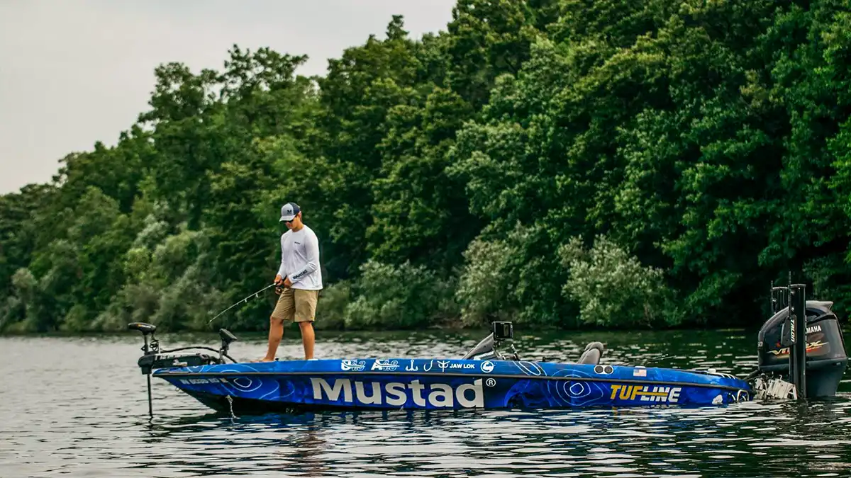 mustad hires new people