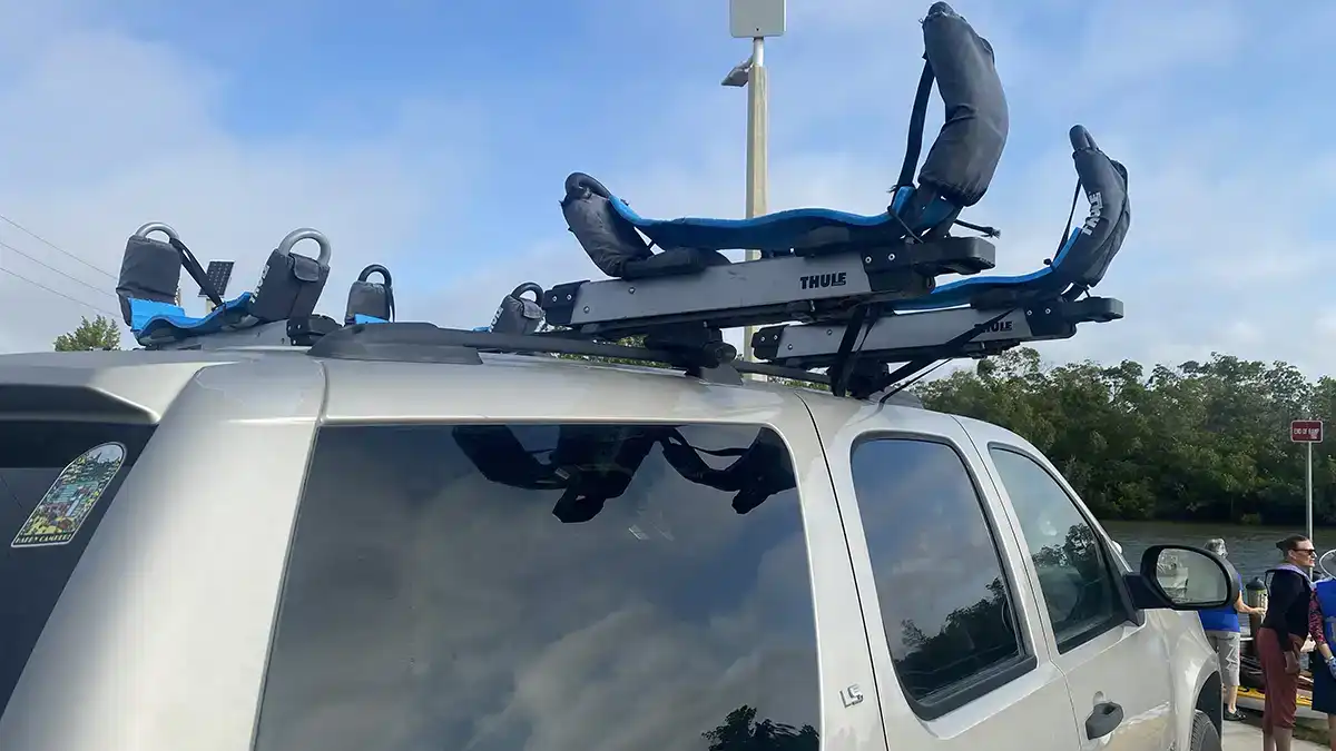 Low Profile Car / SUV Roof Rack Fishing Rod Transportation System 4 Rod  Carrier