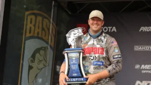 Walters scores wire-to-wire victory in Bassmaster Elite Series event at Lake Murray