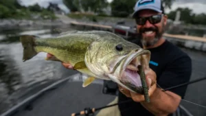 How to Weightless Wacky and Texas Rig Boat Docks for Bass