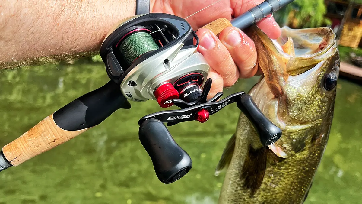 Abu Garcia Revo STX LP Casting Reel w: bass