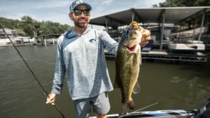 [VIDEO] Texas Rig and Jig Tactics for Fall Bass on Shallow Docks