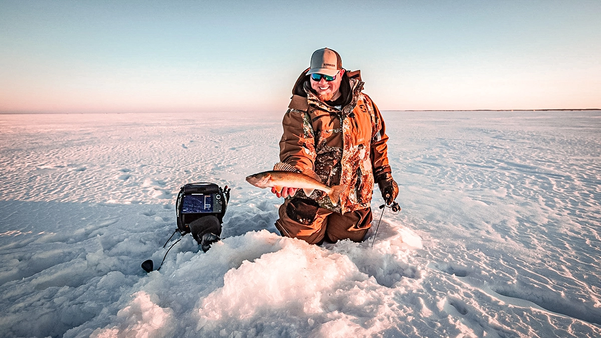 walleye ice fishing