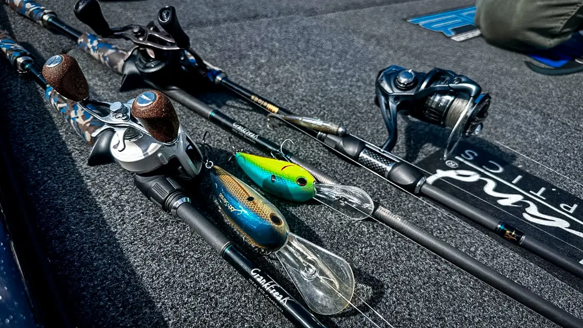 The team's tackle setup rigged with 6th Sense 400 DD crankbait lures.