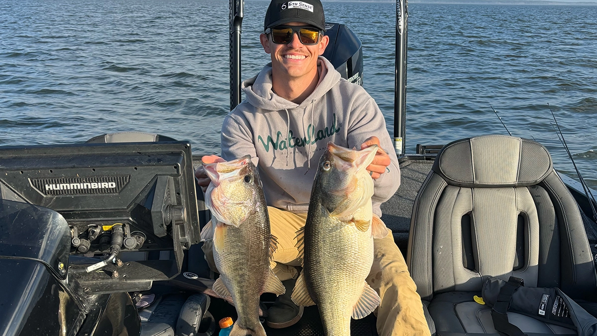 cropped picture of big bass on Sam Rayburn