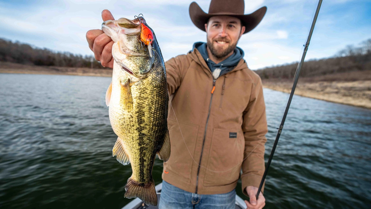 shallow-cranking-winter-bass