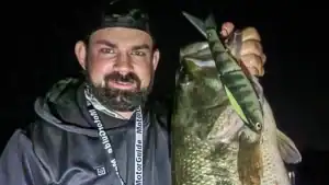 Nearly 10-Pound Northern Largemouth Bass Stuns Veteran Washington Pond Kayaker
