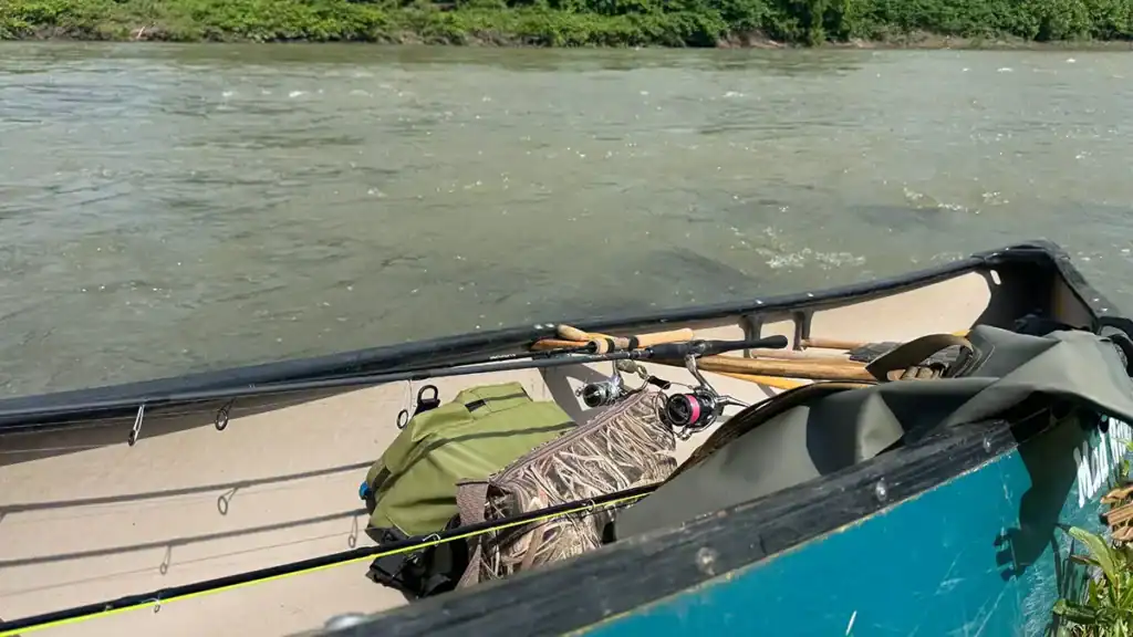 TRIKA 6X in canoe